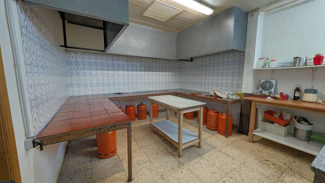 Sale - Commercial property - Calpe - Calpe Centro