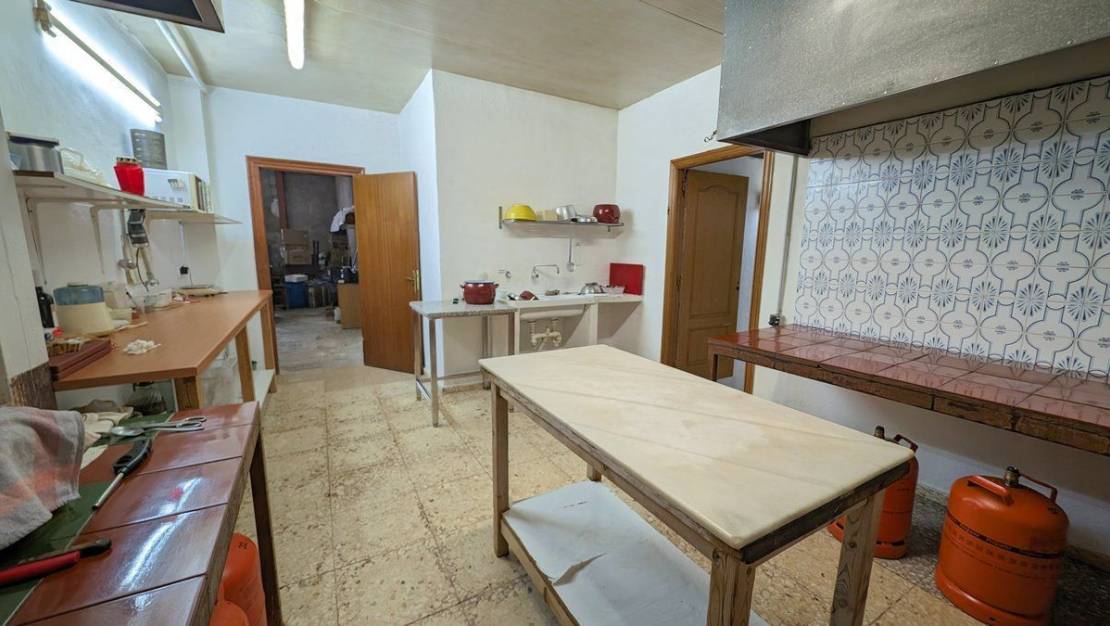 Sale - Commercial property - Calpe - Calpe Centro