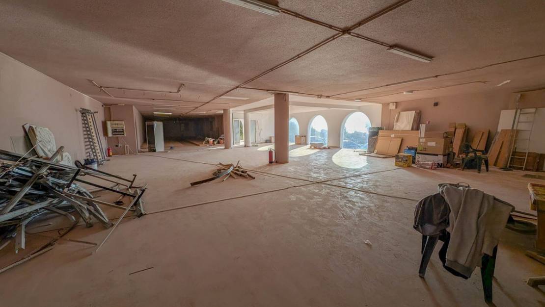 Sale - Commercial property - Calpe - Calpe Centro