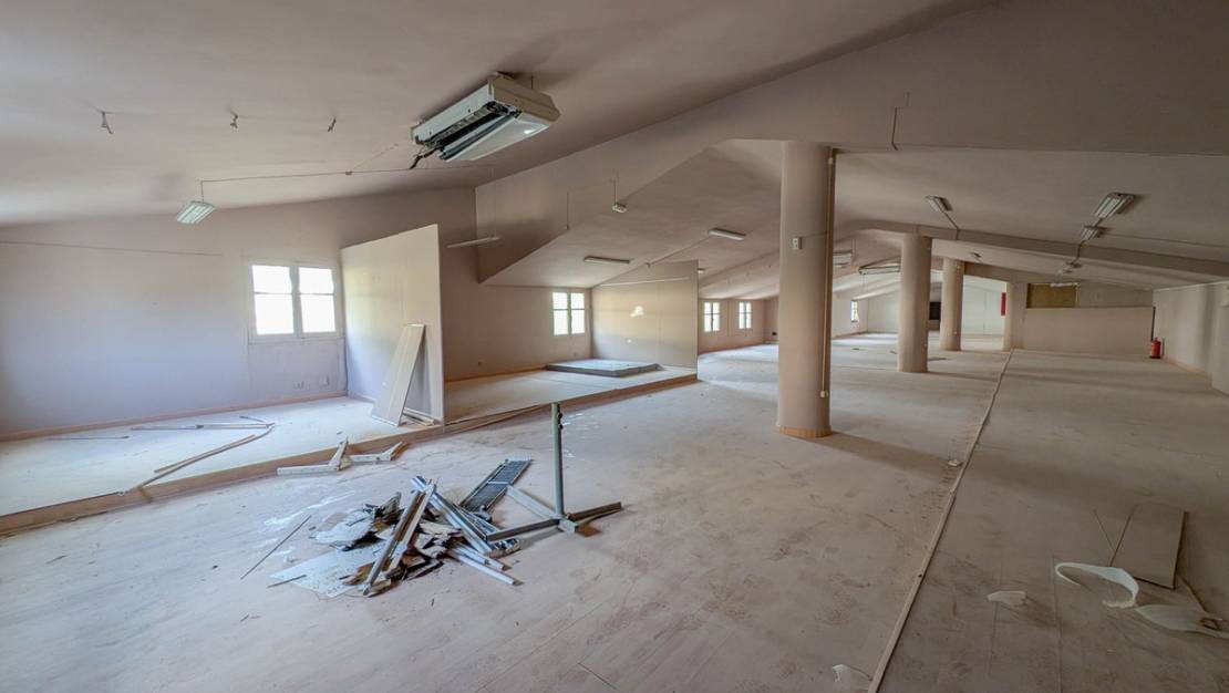 Sale - Commercial property - Calpe - Calpe Centro