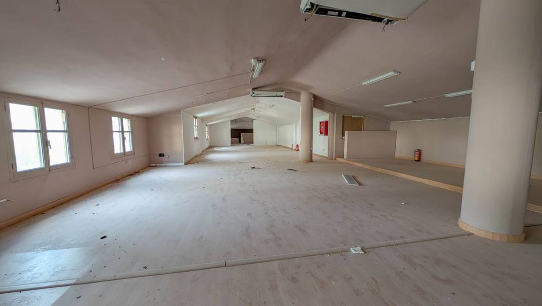 Sale - Commercial property - Calpe - Calpe Centro