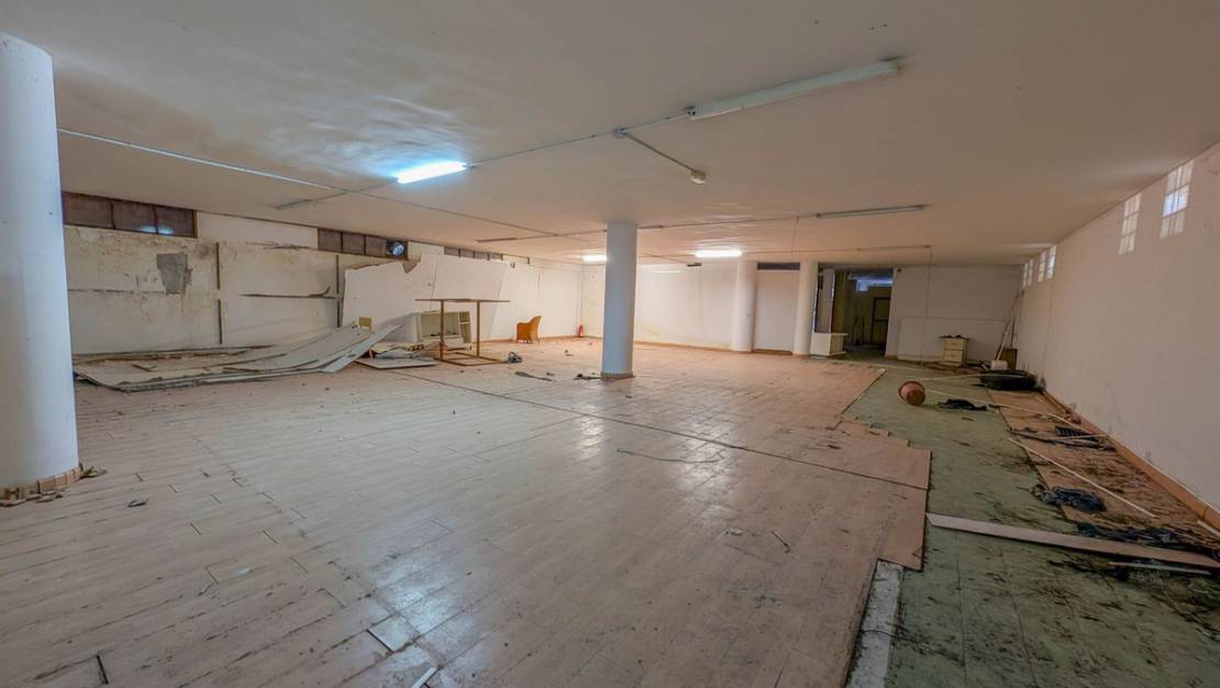 Sale - Commercial property - Calpe - Calpe Centro