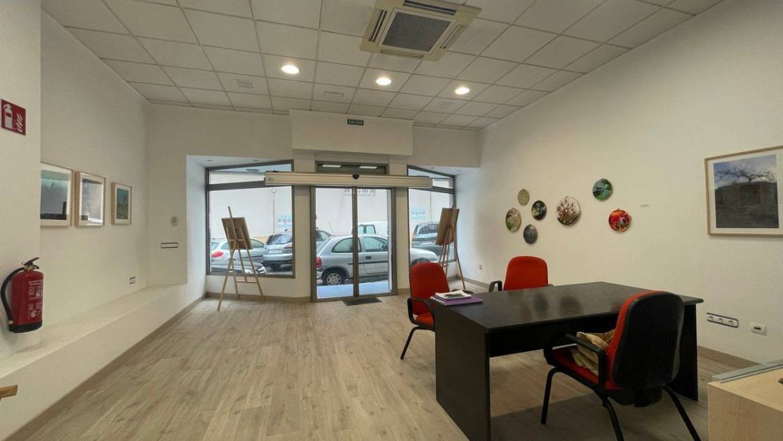 Sale - Commercial property - Calpe - Calpe Centro
