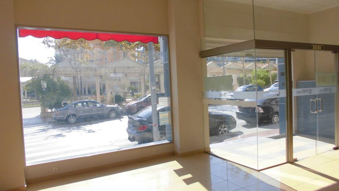 Sale - Commercial property - Calpe - Calpe Centro