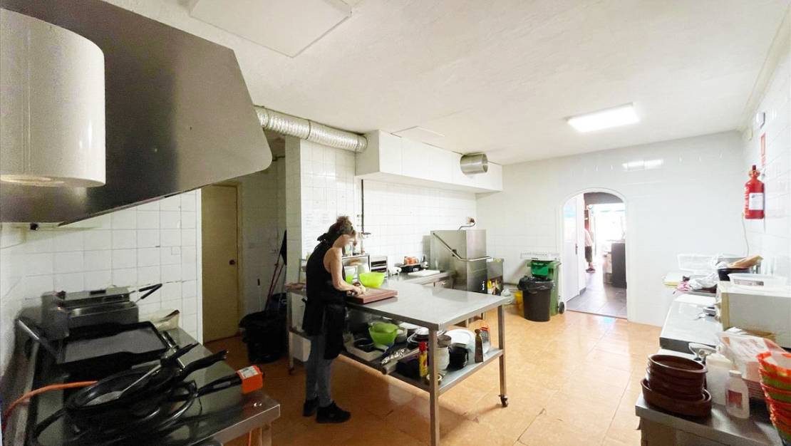 Sale - Commercial property - Calpe - Calpe Centro