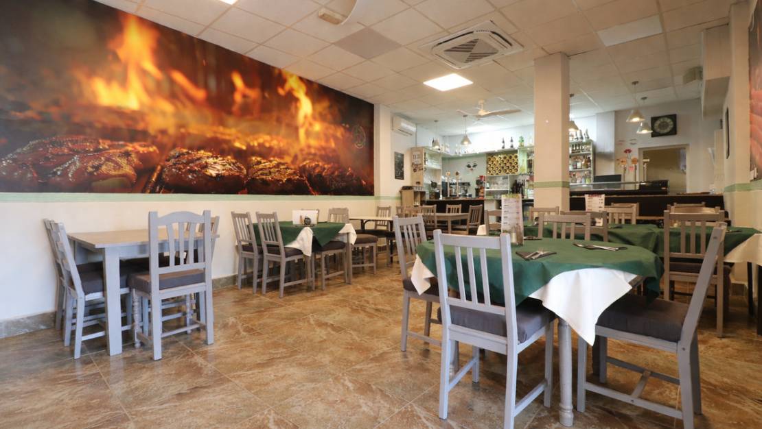 Sale - Commercial property - Catral - Catral Centro