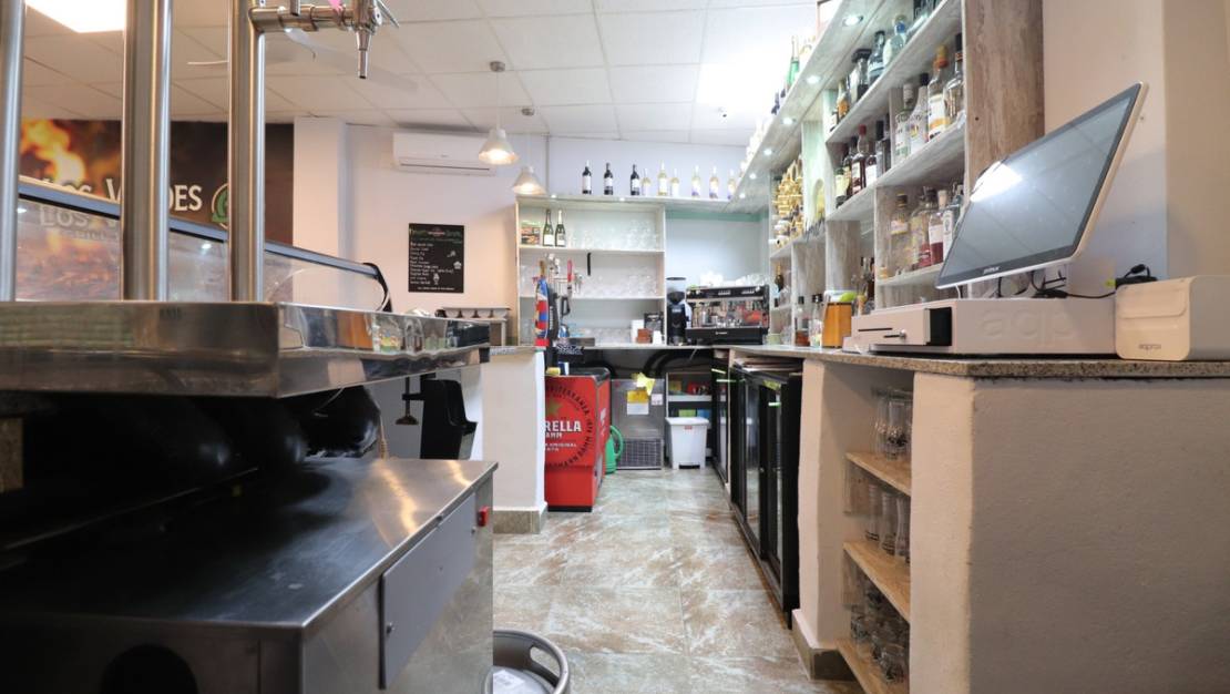 Sale - Commercial property - Catral - Catral Centro