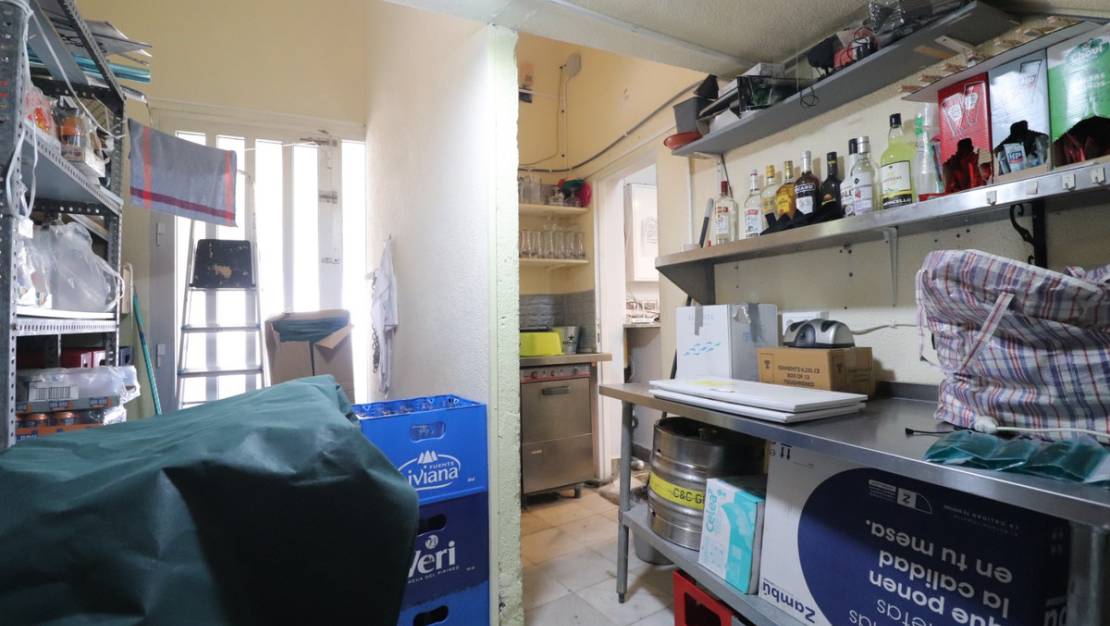 Sale - Commercial property - Catral - Catral Centro