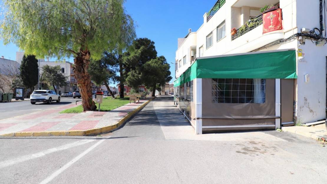 Sale - Commercial property - Catral - Catral Centro