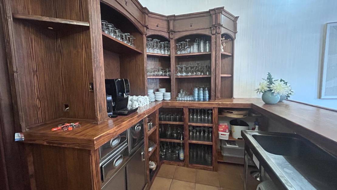 Sale - Commercial property - Finestrat