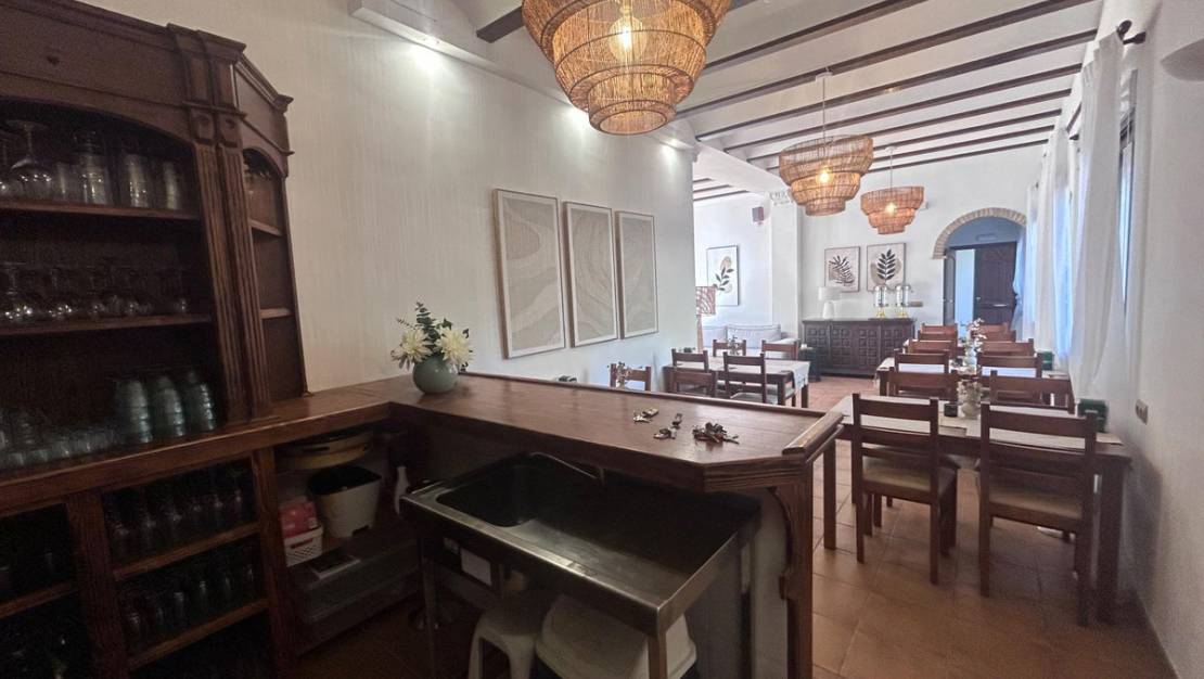 Sale - Commercial property - Finestrat