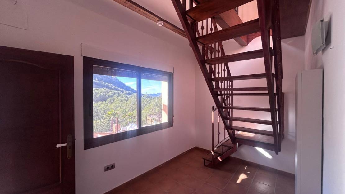 Sale - Commercial property - Finestrat