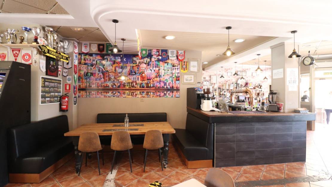 Sale - Commercial property - Formentera del Segura - Formentera del Segura Centro