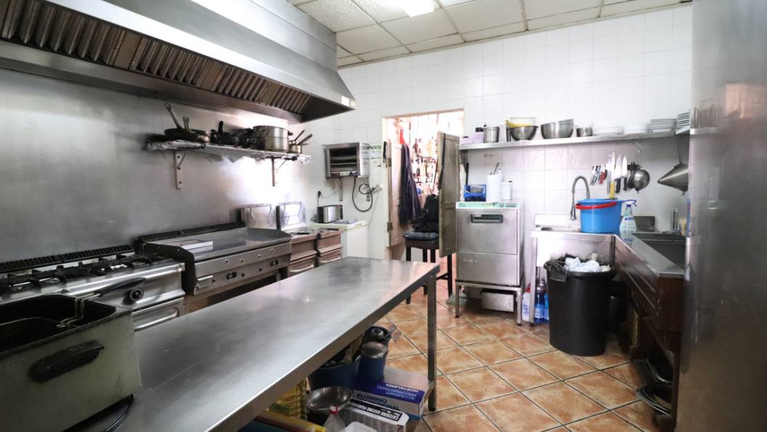 Sale - Commercial property - Formentera del Segura - Formentera del Segura Centro