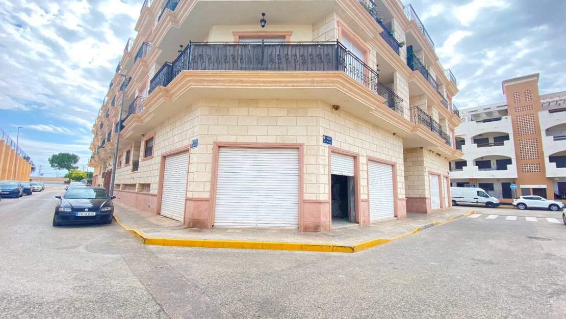 Sale - Commercial property - Formentera del Segura - Formentera del Segura Centro