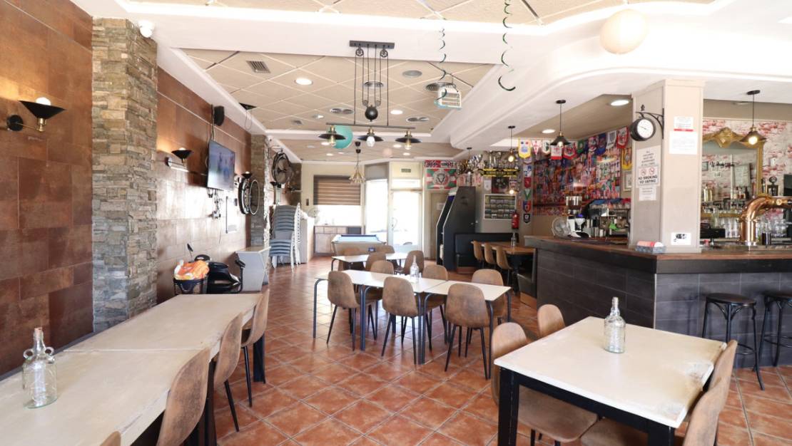 Sale - Commercial property - Formentera del Segura - Formentera del Segura Centro