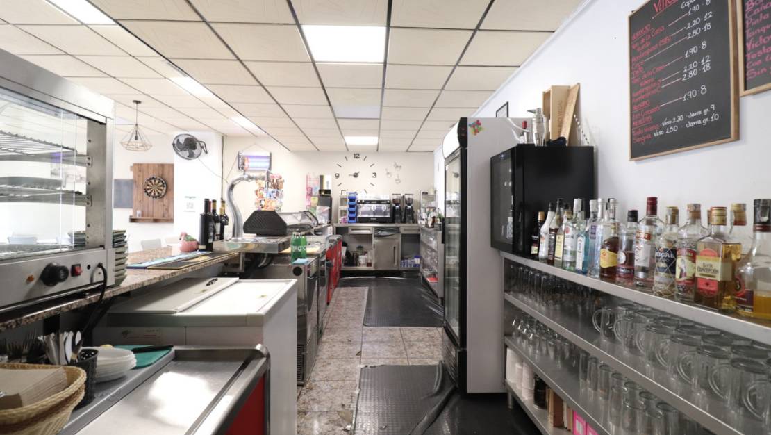 Sale - Commercial property - Formentera del Segura