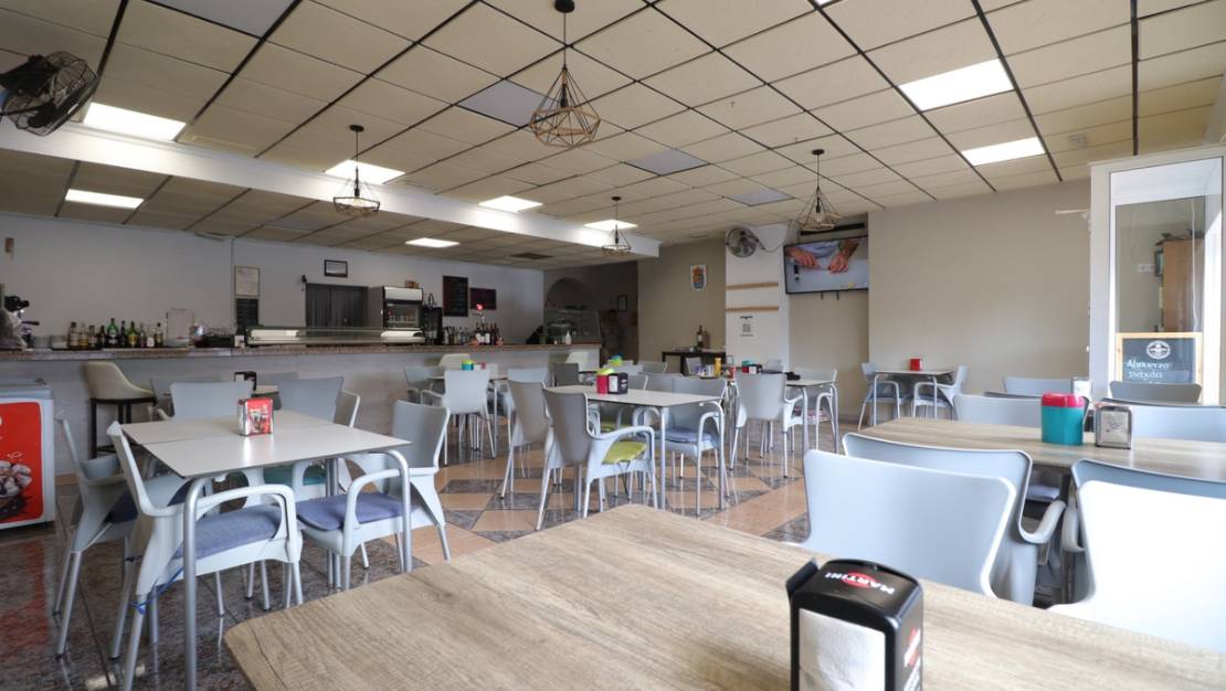 Sale - Commercial property - Formentera del Segura