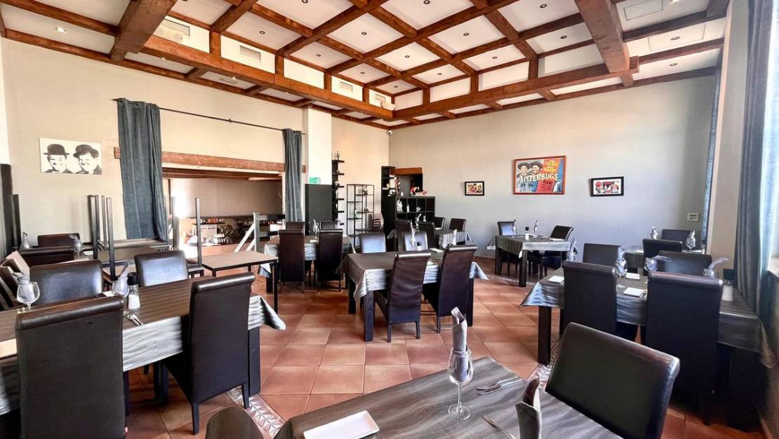 Sale - Commercial property - Guardamar del Segura - Guardamar del Segura Centro