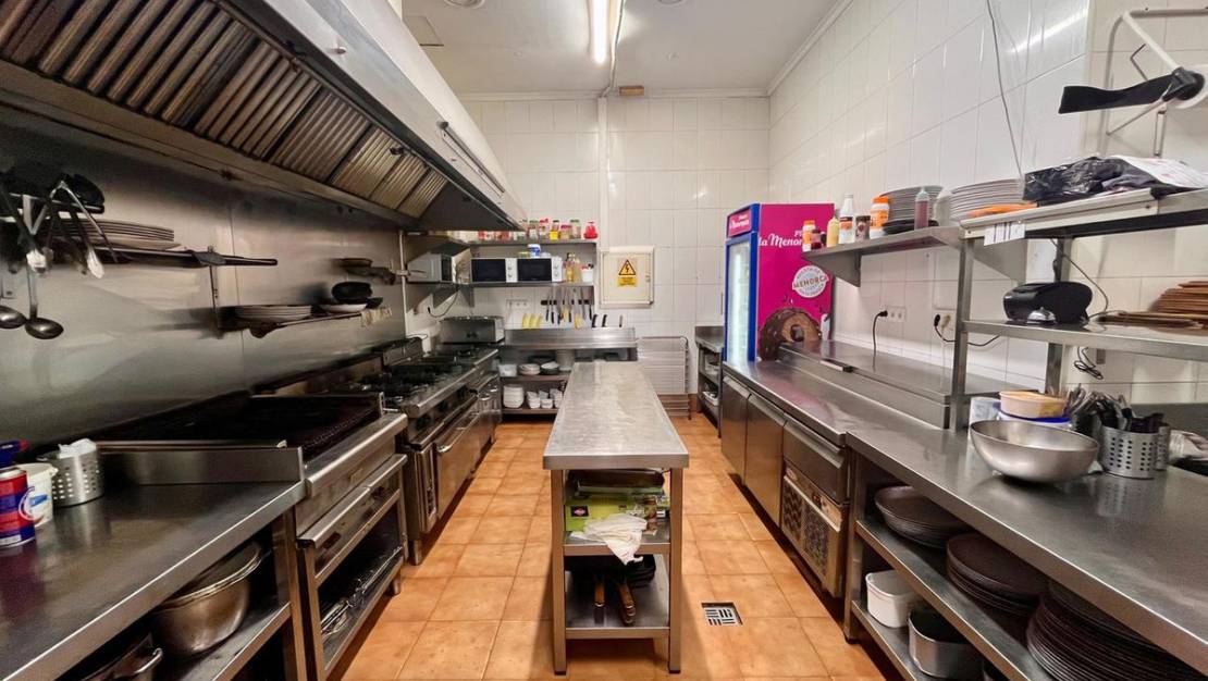 Sale - Commercial property - Guardamar del Segura - Guardamar del Segura Centro