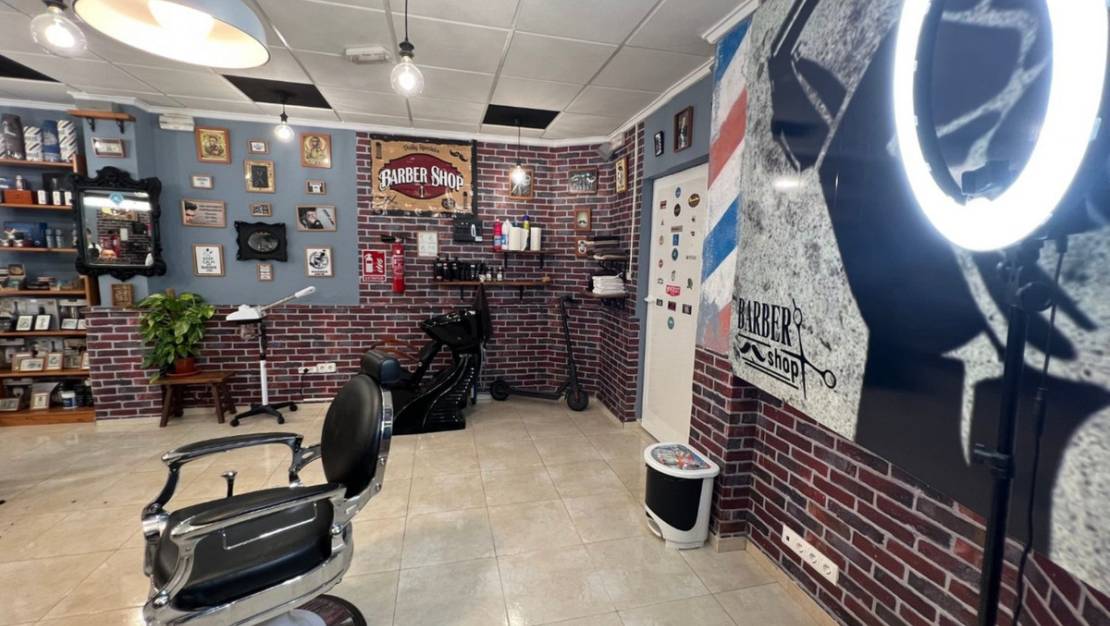 Sale - Commercial property - Guardamar del Segura - Guardamar del Segura Centro