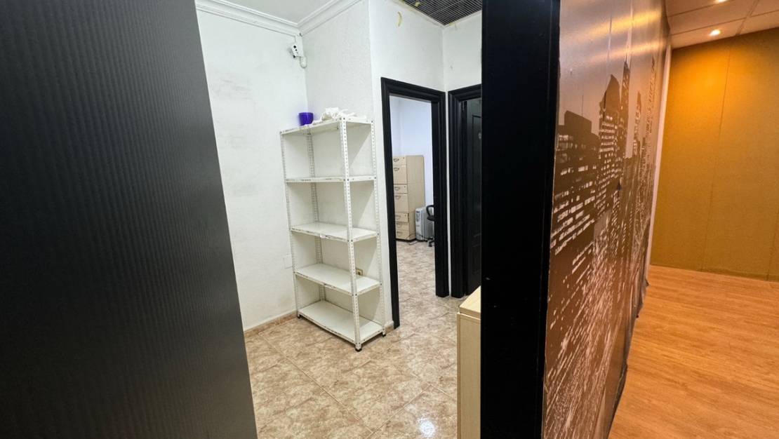 Sale - Commercial property - Guardamar del Segura - Guardamar del Segura Centro