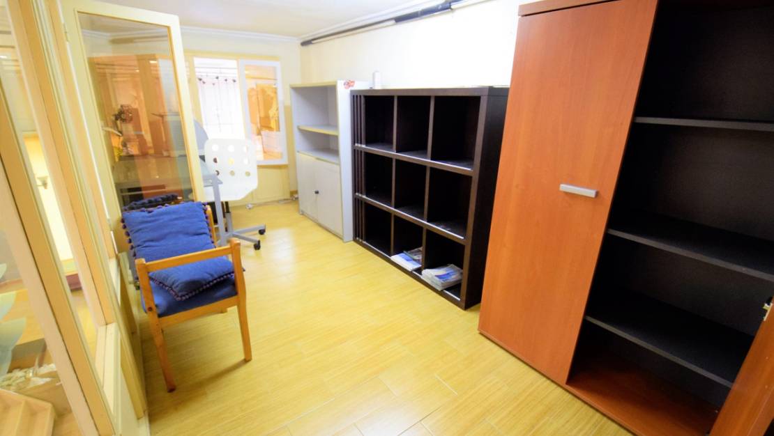 Sale - Commercial property - Guardamar del Segura - Guardamar del Segura Centro