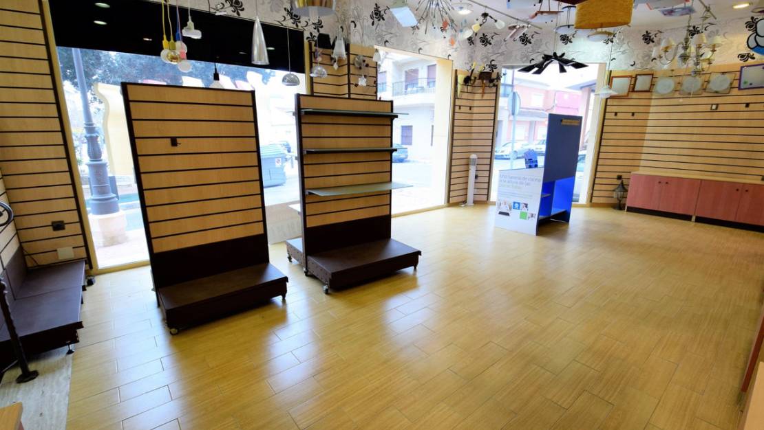 Sale - Commercial property - Guardamar del Segura - Guardamar del Segura Centro