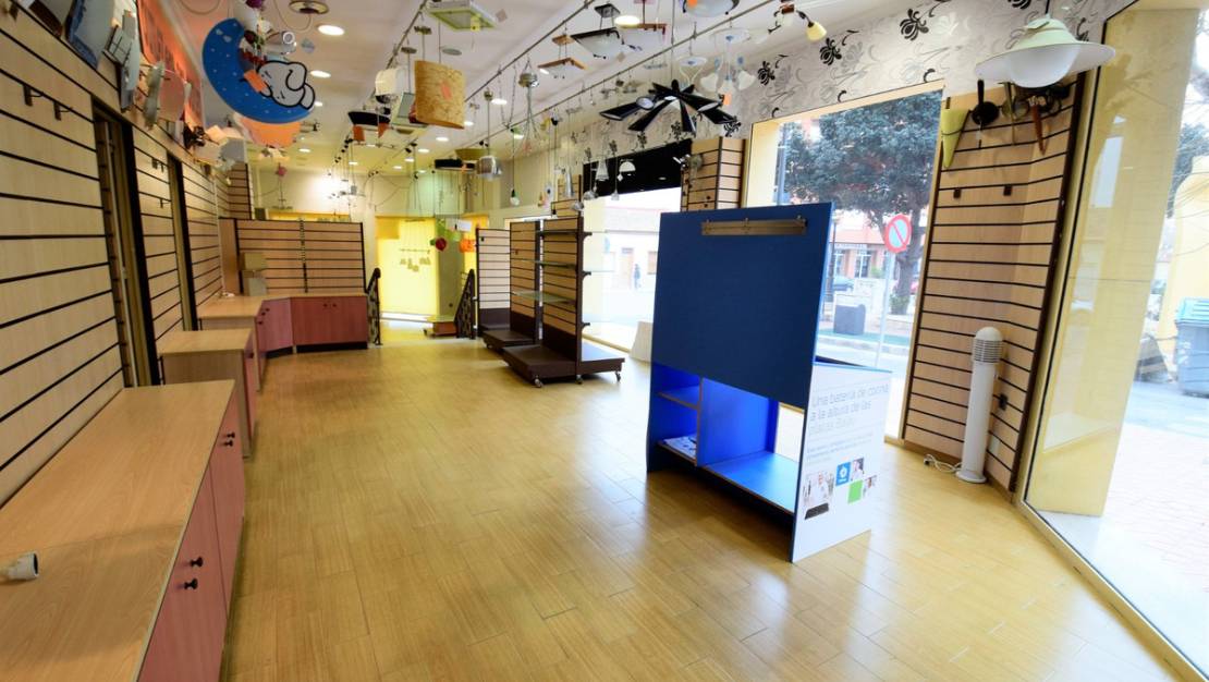 Sale - Commercial property - Guardamar del Segura - Guardamar del Segura Centro