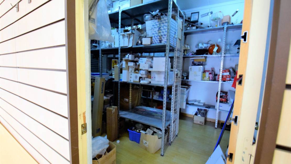Sale - Commercial property - Guardamar del Segura - Guardamar del Segura Centro