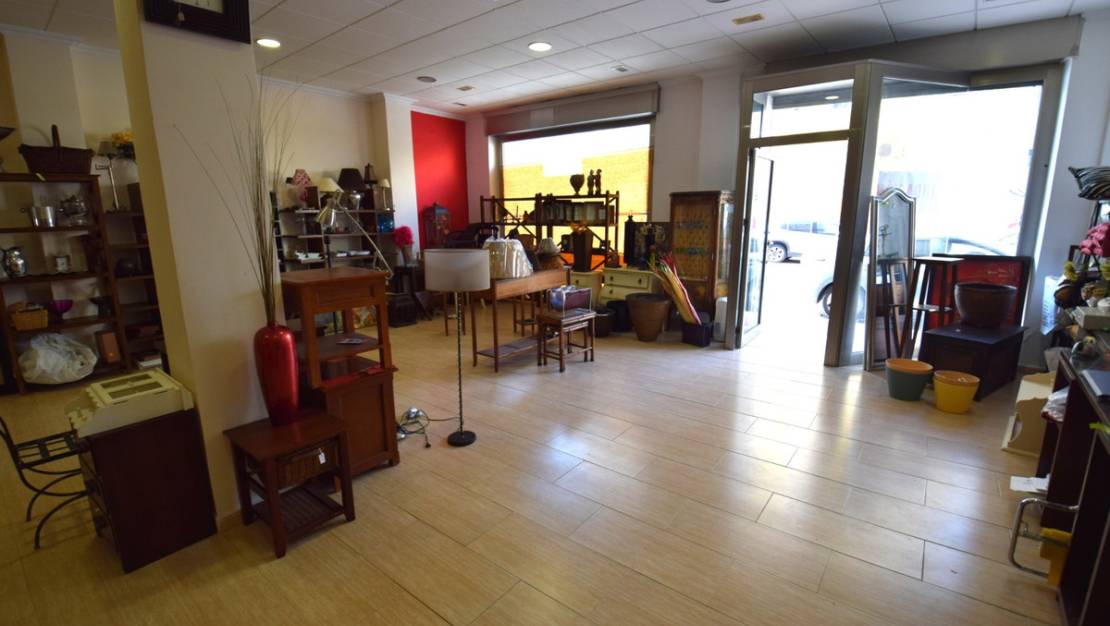 Sale - Commercial property - Guardamar del Segura - Guardamar del Segura Centro