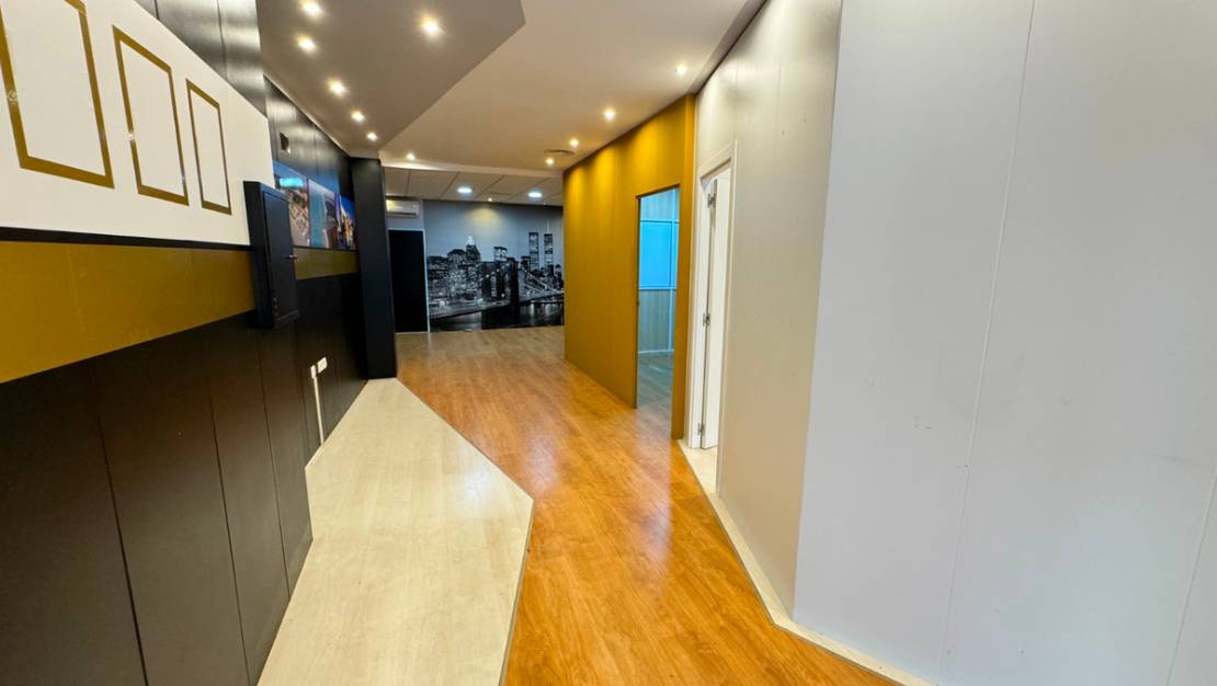 Sale - Commercial property - Guardamar del Segura - Guardamar del Segura Centro