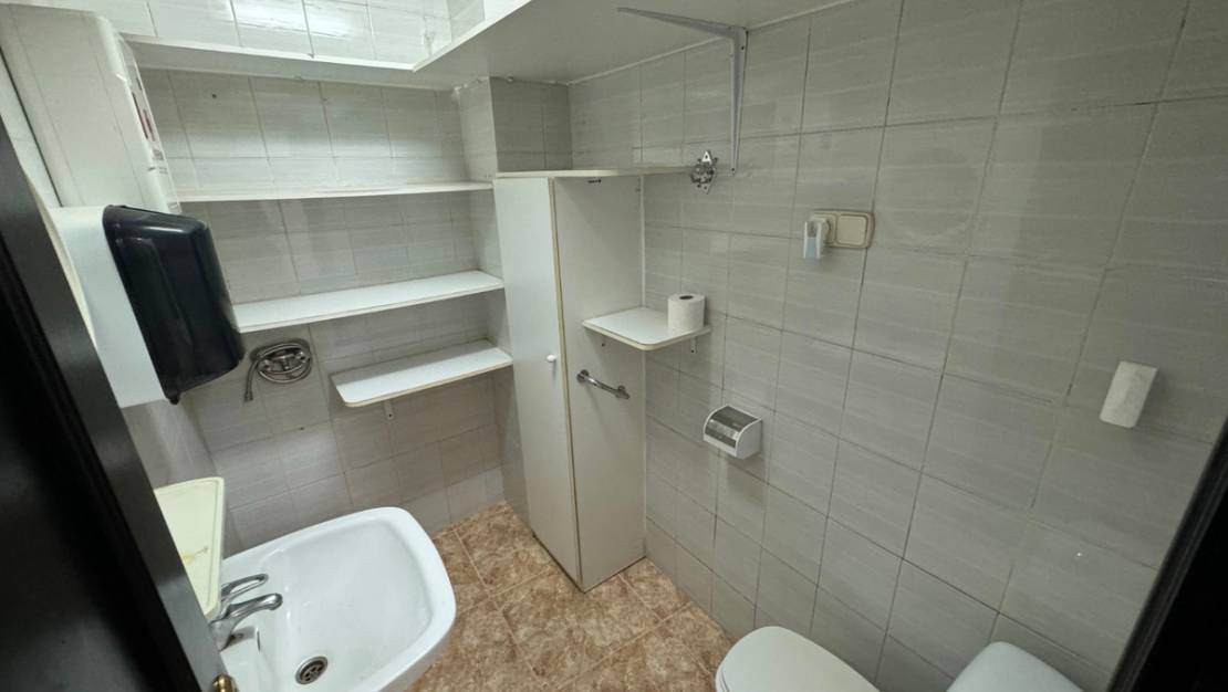 Sale - Commercial property - Guardamar del Segura - Guardamar del Segura Centro