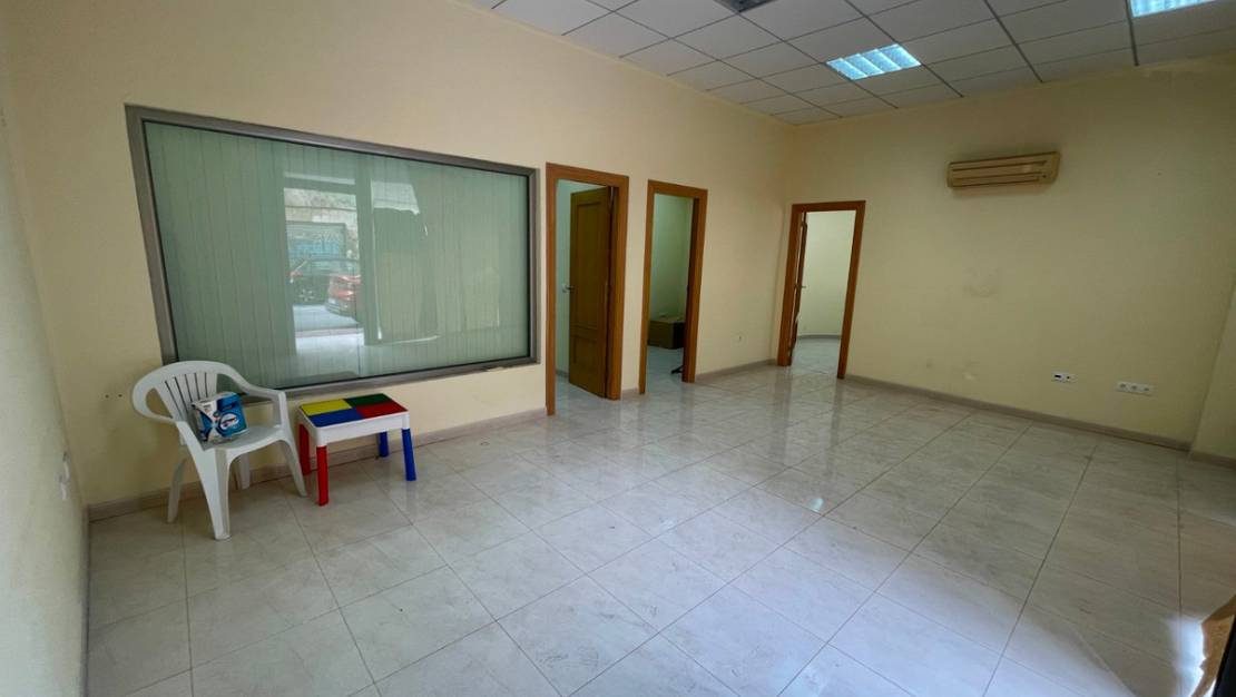 Sale - Commercial property - Guardamar del Segura - Guardamar del Segura Centro