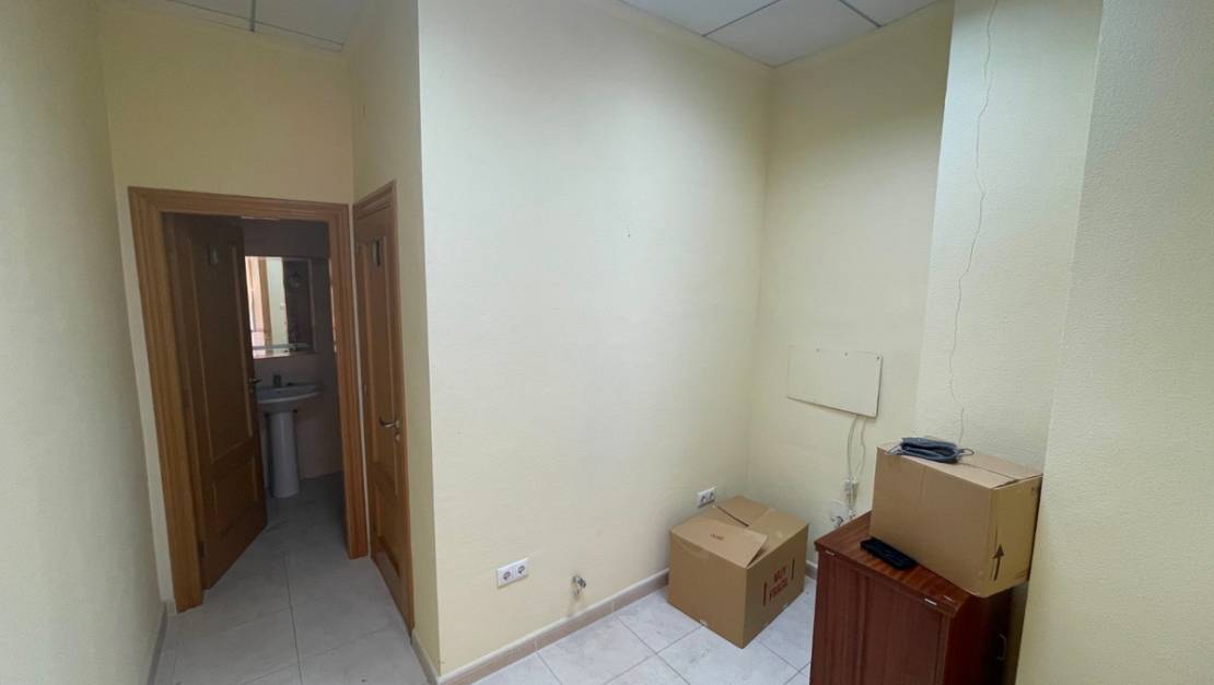 Sale - Commercial property - Guardamar del Segura - Guardamar del Segura Centro