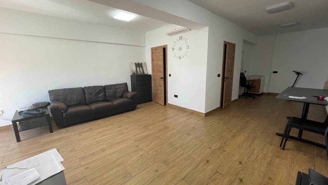 Sale - Commercial property - Guardamar del Segura - Guardamar del Segura Centro