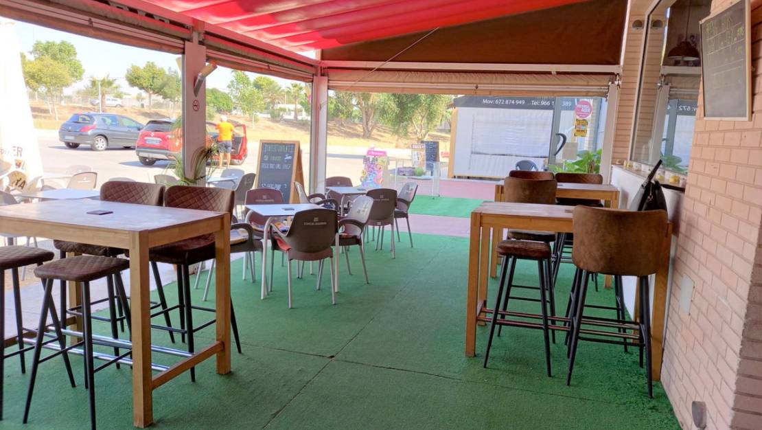 Sale - Commercial property - Guardamar del Segura - Guardamar del Segura Centro