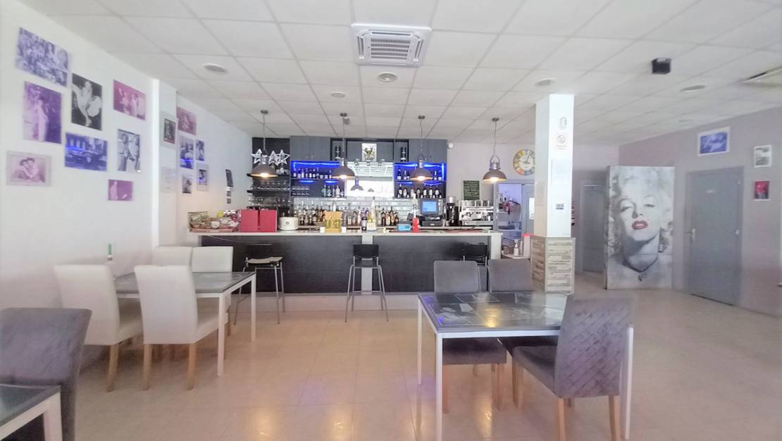 Sale - Commercial property - Guardamar del Segura - Guardamar del Segura Centro