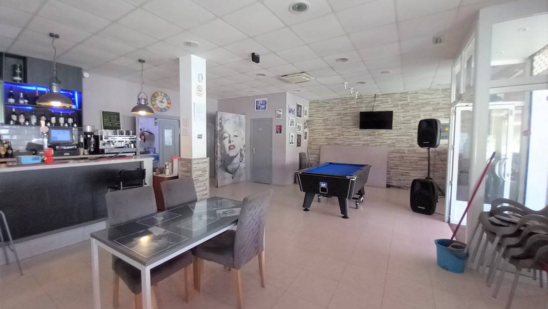 Sale - Commercial property - Guardamar del Segura - Guardamar del Segura Centro