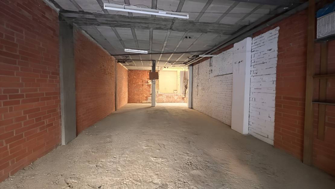 Sale - Commercial property - Guardamar del Segura - Guardamar del Segura Centro