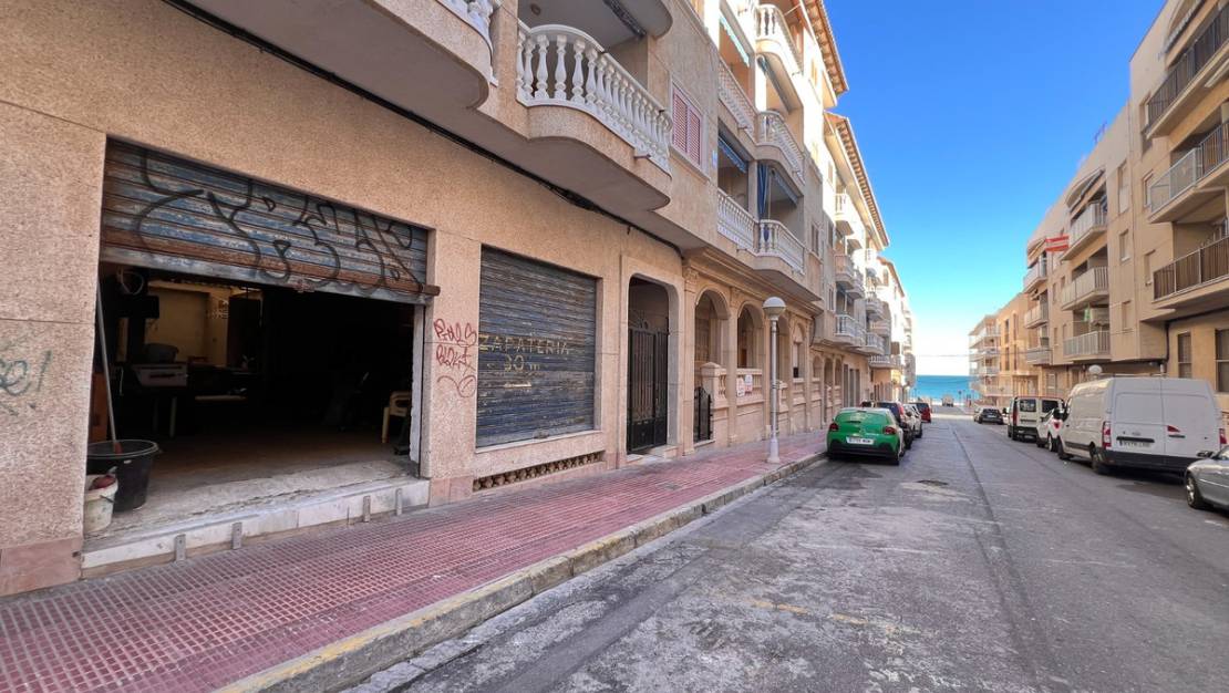 Sale - Commercial property - Guardamar del Segura - Guardamar del Segura Centro