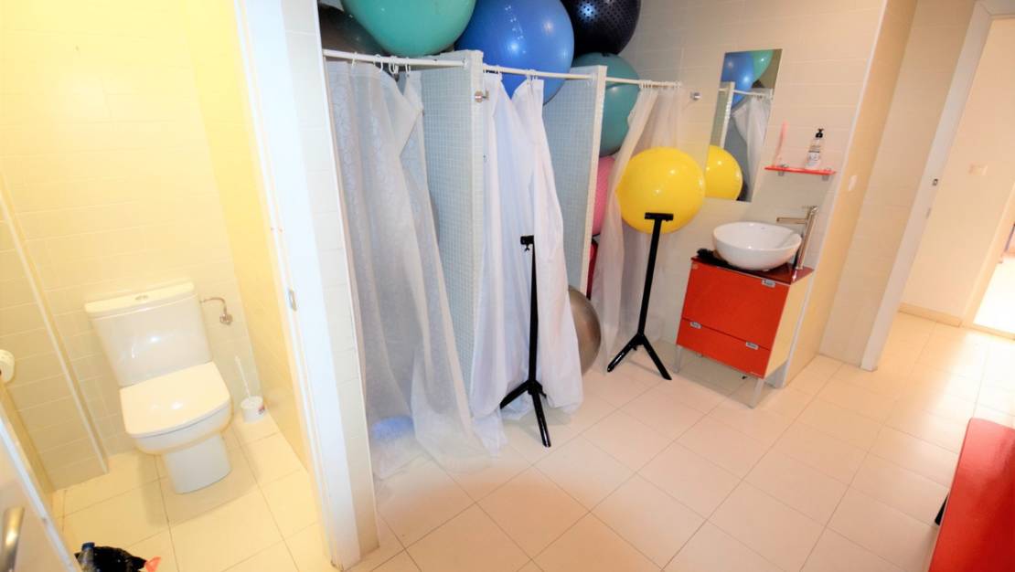 Sale - Commercial property - Guardamar del Segura - Guardamar del Segura Centro