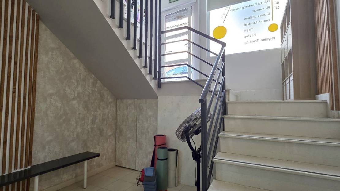 Sale - Commercial property - Guardamar del Segura - Guardamar del Segura Centro