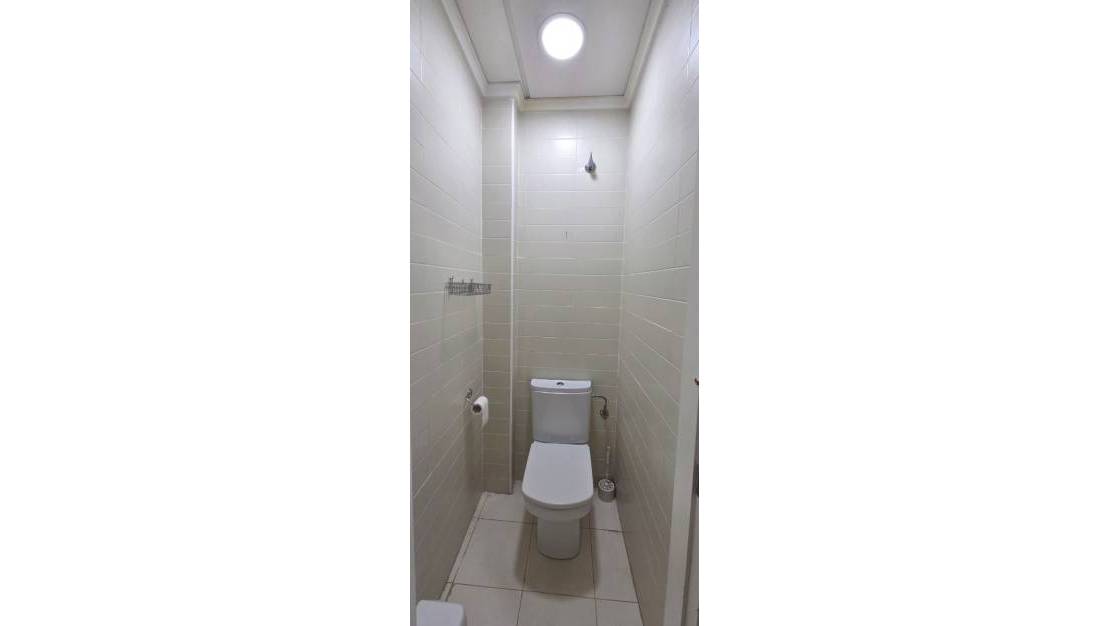 Sale - Commercial property - Guardamar del Segura - Guardamar del Segura Centro