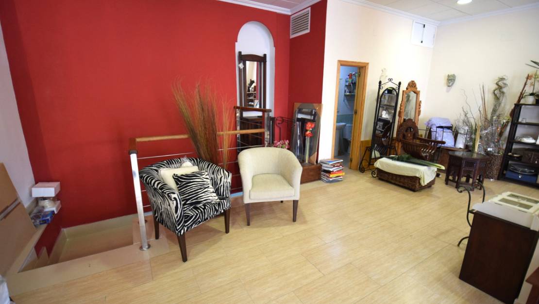 Sale - Commercial property - Guardamar del Segura - Guardamar del Segura Centro