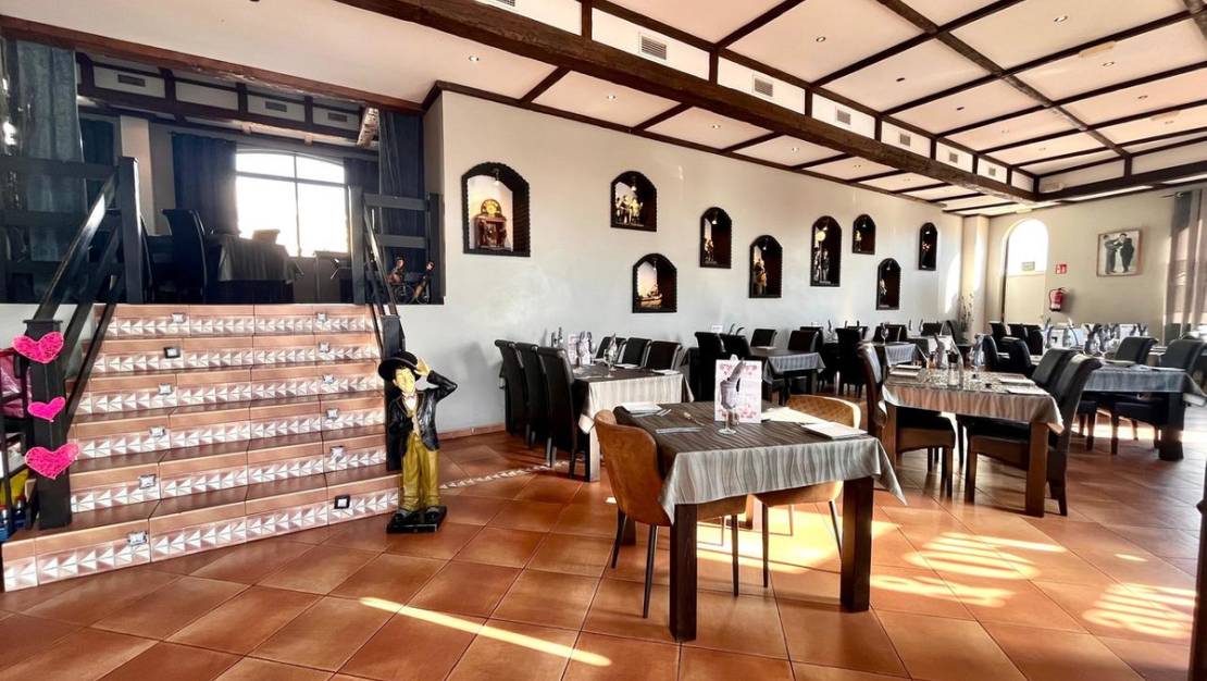 Sale - Commercial property - Guardamar del Segura - Guardamar del Segura Centro