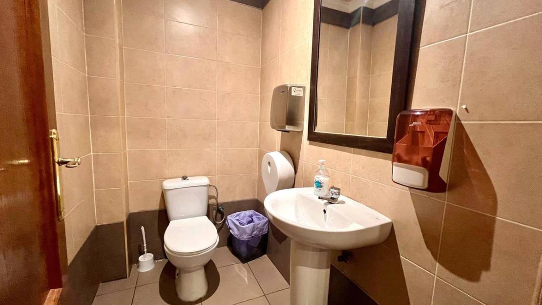 Sale - Commercial property - Guardamar del Segura - Guardamar del Segura Centro