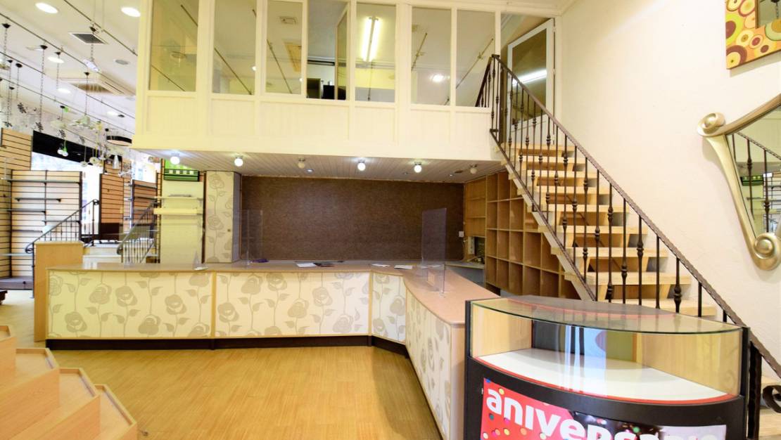 Sale - Commercial property - Guardamar del Segura - Guardamar del Segura Centro