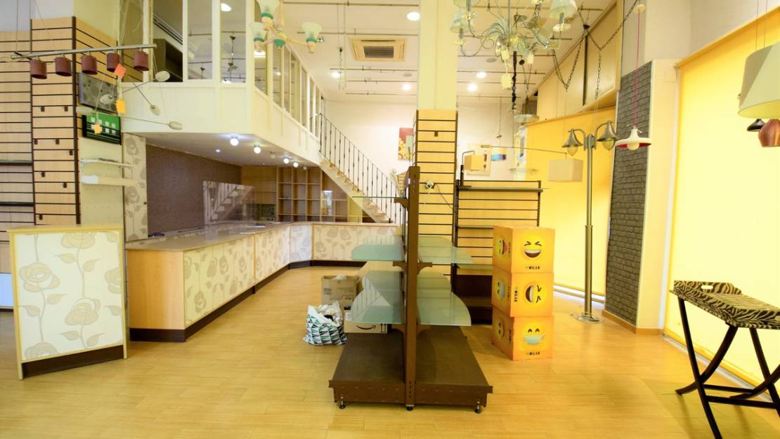 Sale - Commercial property - Guardamar del Segura - Guardamar del Segura Centro