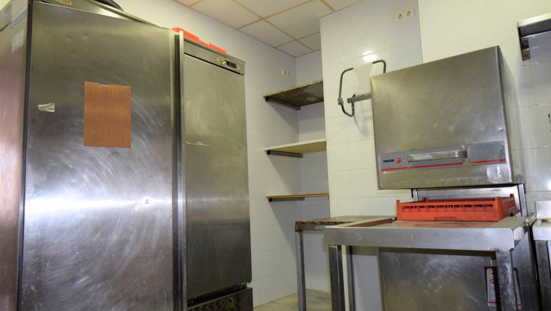 Sale - Commercial property - Guardamar del Segura - Guardamar del Segura Centro